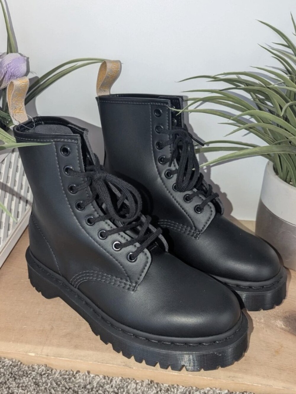 Dr. Martens Vegan 27032 Black Lace Up Women's Size 7 Boots
